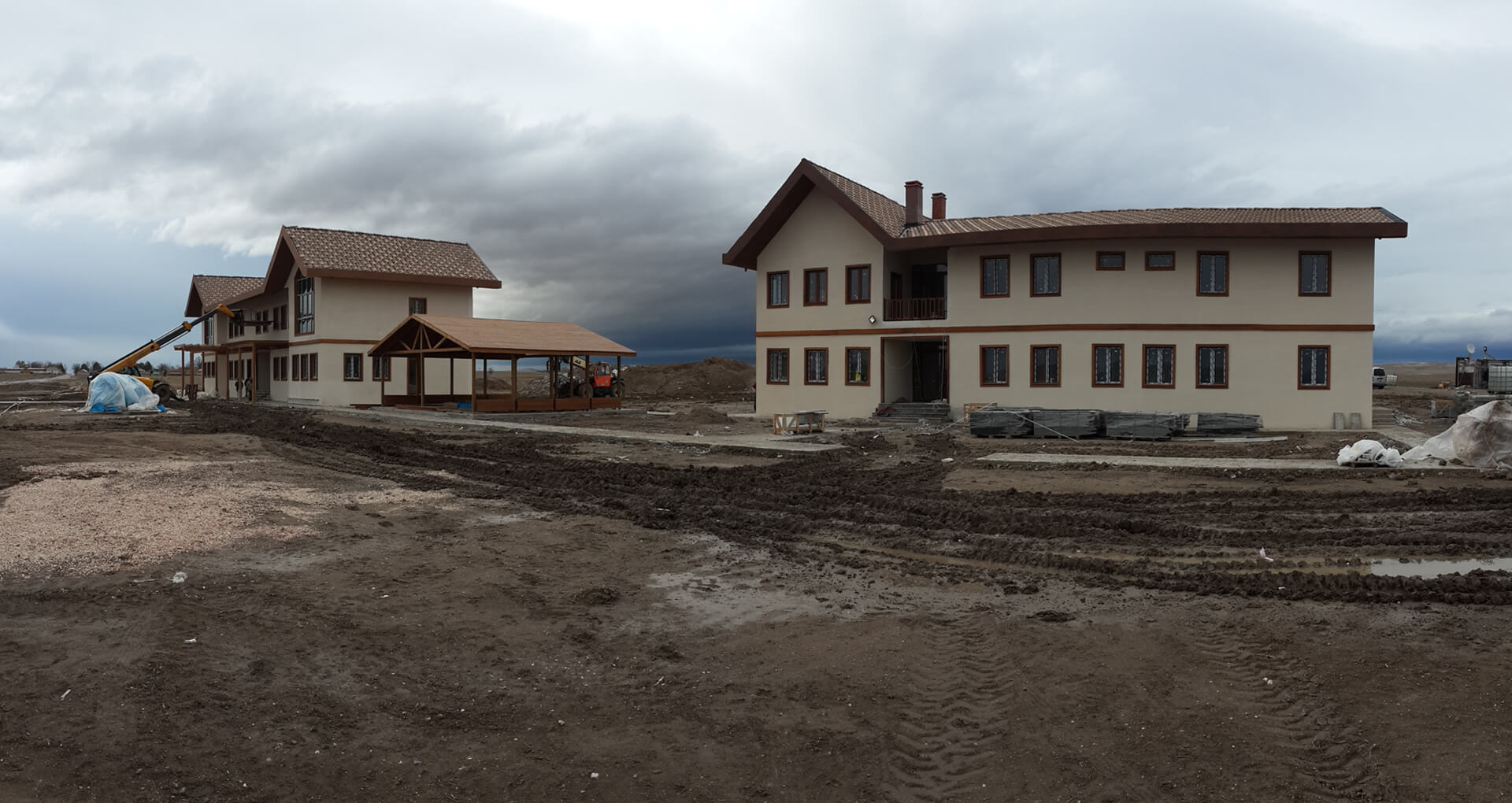 Adatarım Farm Administrative and Accommodation Buildings